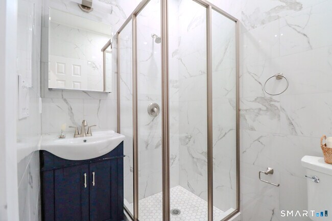 Building Photo - 55 Channing St