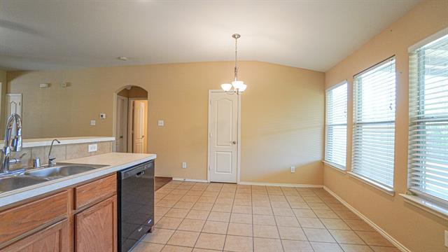 Building Photo - 2110 Rose May Dr
