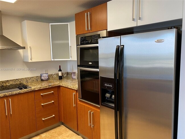 Building Photo - 170 SE 14th St