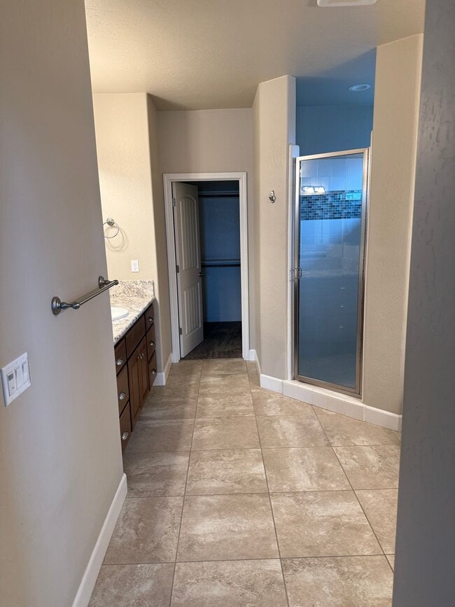 Building Photo - Charming 3 bedroom 2 bathroom with an office, located in Quail Run