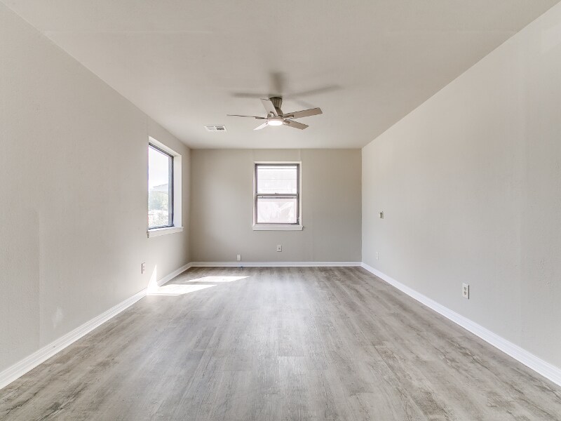 Building Photo - 3612 Firethorn Dr