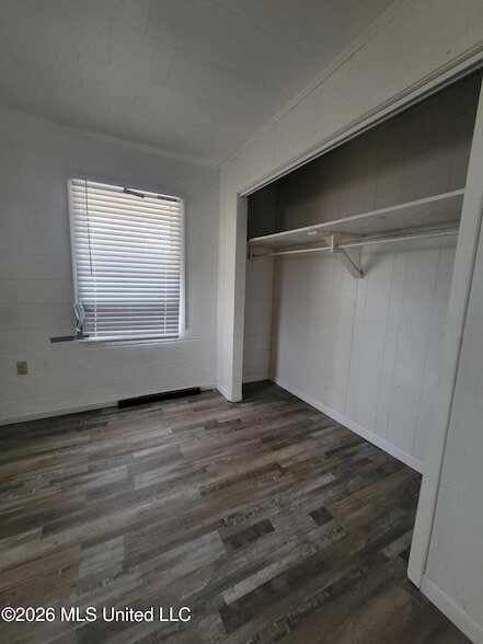 Building Photo - 632 Capital Ave