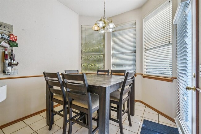 Building Photo - 16300 Seminole Pointe Pl