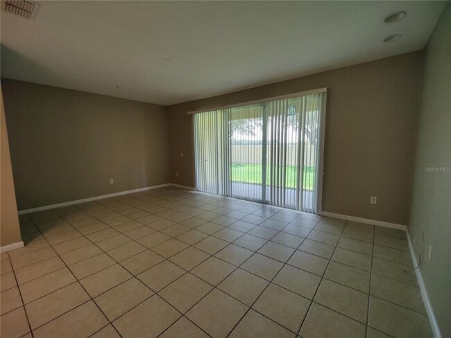 Building Photo - 2980 Ashland Ln S
