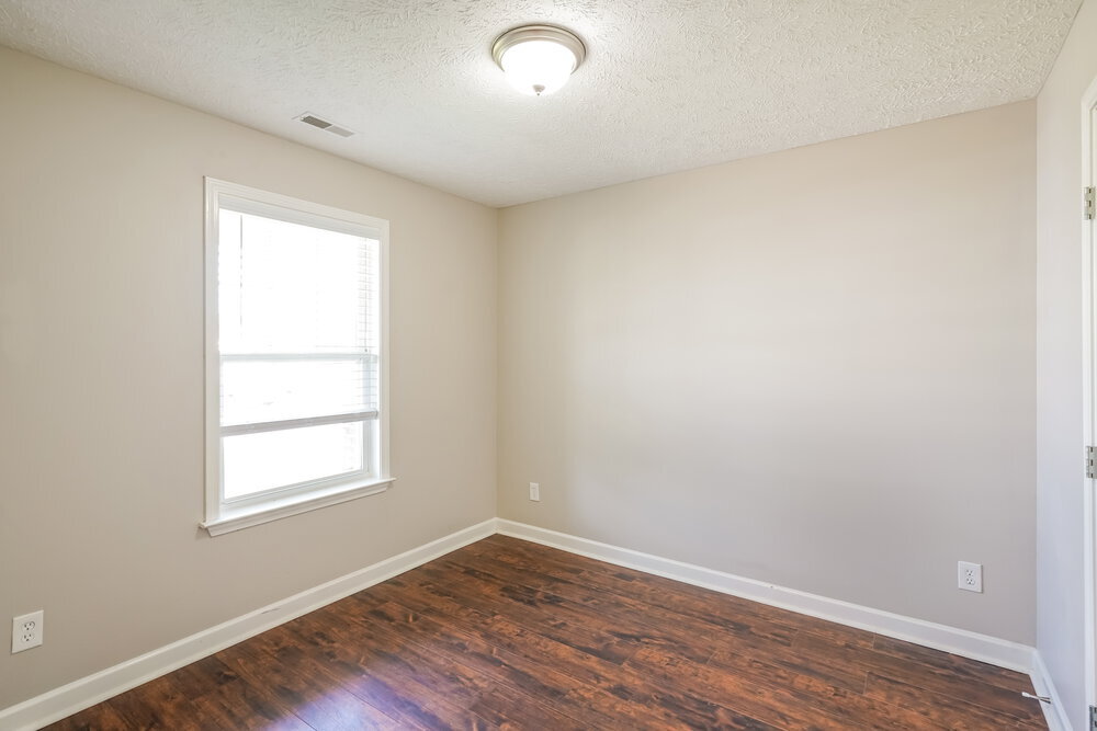 Building Photo - 1632 Beaconcrest Cir