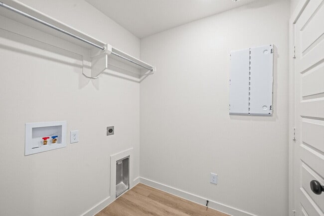 Building Photo - 517 E 23rd St