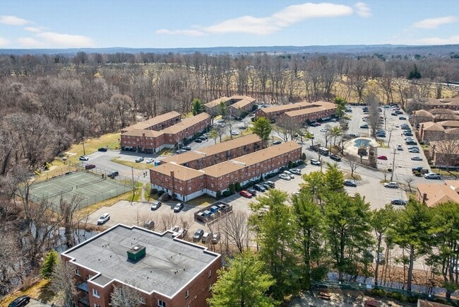 Building Photo - 20 Westgate Rd