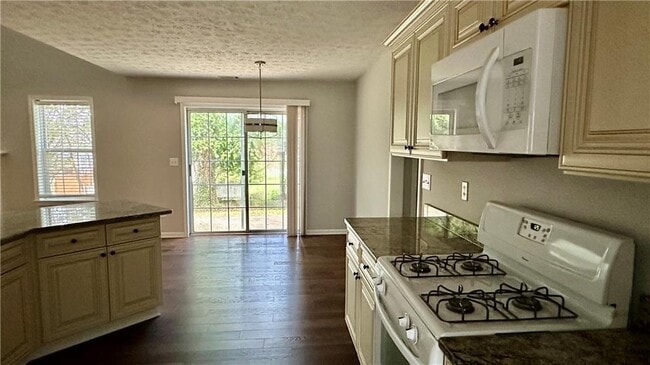 Building Photo - 1830 Westwind Dr