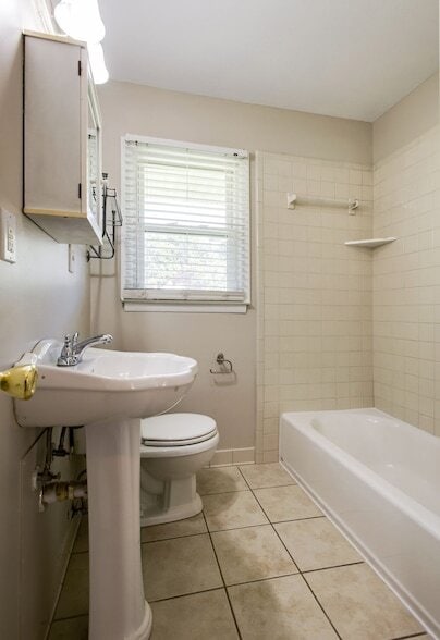 Building Photo - 6215 Laredo Ave