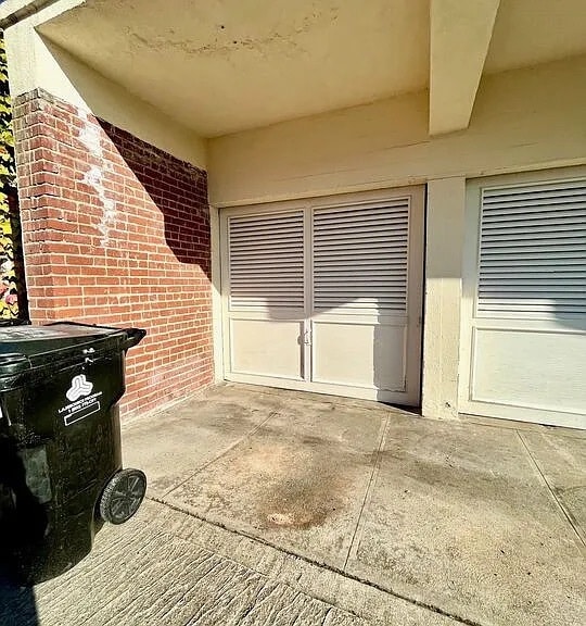 Building Photo - 10821 Lindbrook Dr