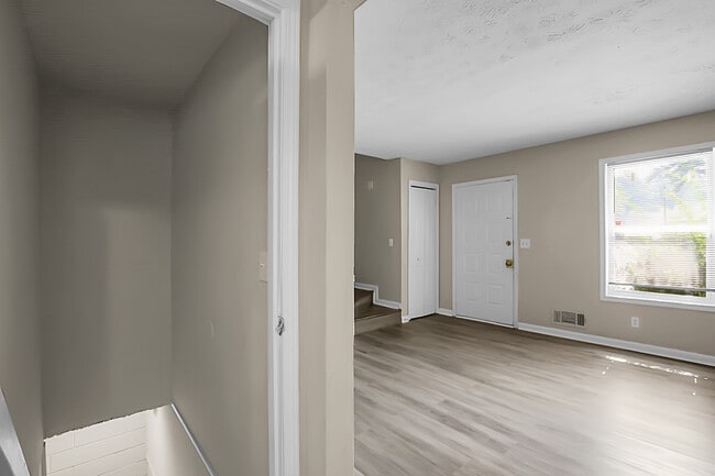 Building Photo - 1229 Creek Forest Ct NW