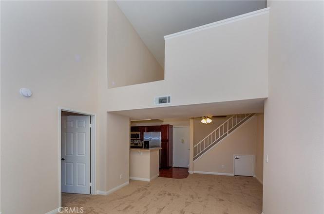 Building Photo - 21450 Burbank Blvd