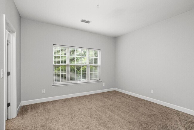 Building Photo - 8441 Callabee Way