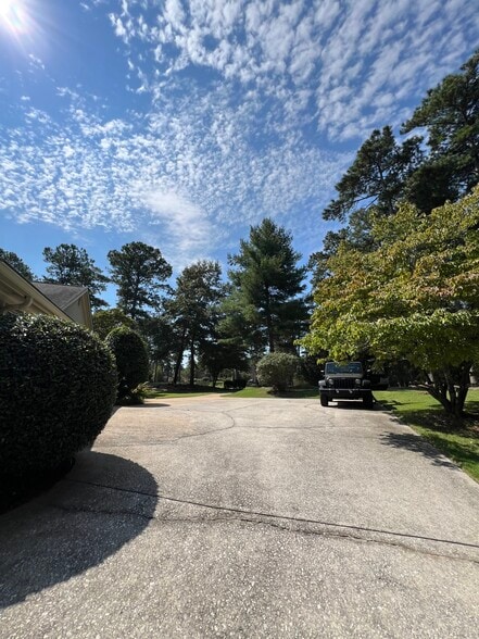 Building Photo - 7064 Brigade Ct