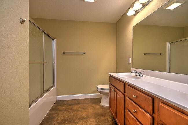 Building Photo - 40 Sutter Pl