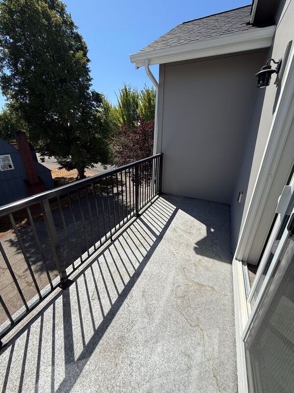Building Photo - 2603 SW Pickford St