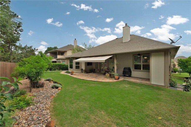 Building Photo - 205 Lake Como Dr