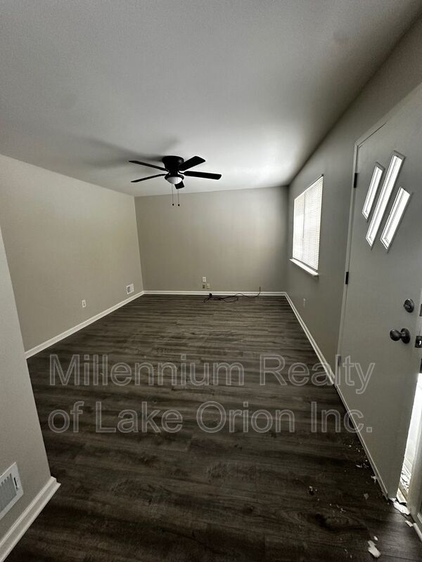 Building Photo - 61 E New York Ave