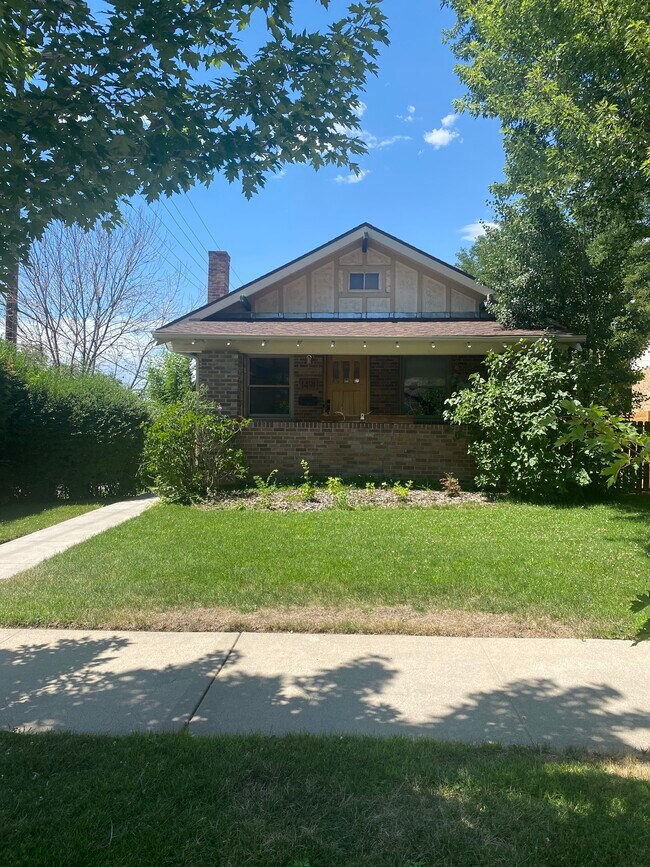 Building Photo - 1491 S York St