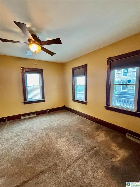 Building Photo - 206 Main St