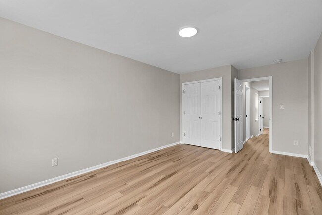 Building Photo - 2037 Jefferson St