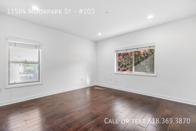 Building Photo - 11504 Moorpark St
