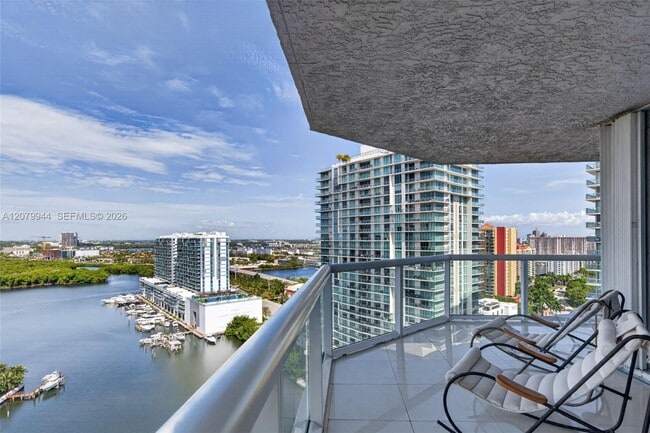 Building Photo - 16500 Collins Ave