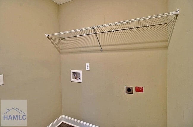 Building Photo - 587 Fairview Cir