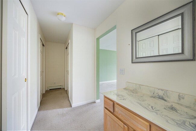 Building Photo - 37 Pine Ln