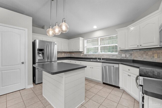 Building Photo - 2081 Seagrape Dr