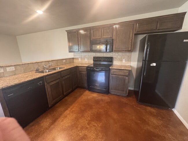 Building Photo - 2204 Indian Trail