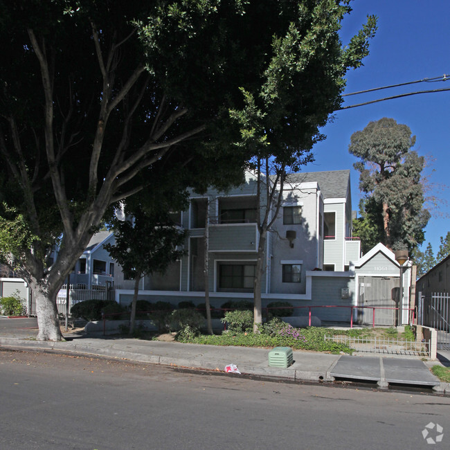 Building Photo - Arminta West Apartments