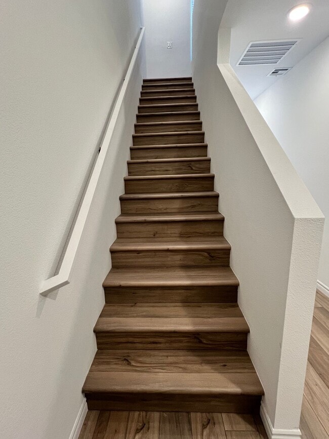 Building Photo - 1072 Gabriela Rdg Ln