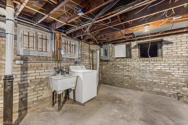 Building Photo - 8804 Mason Pl