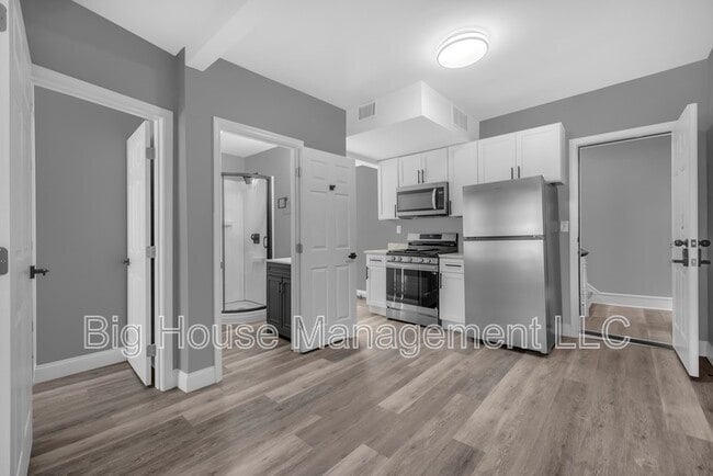 Building Photo - 1725 Hollins St