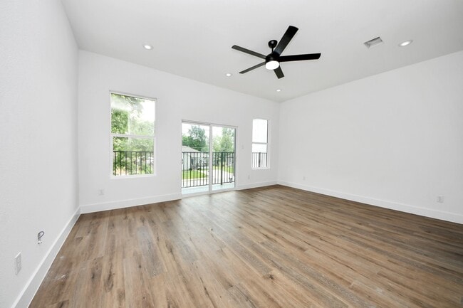 Building Photo - 8313 Venus St