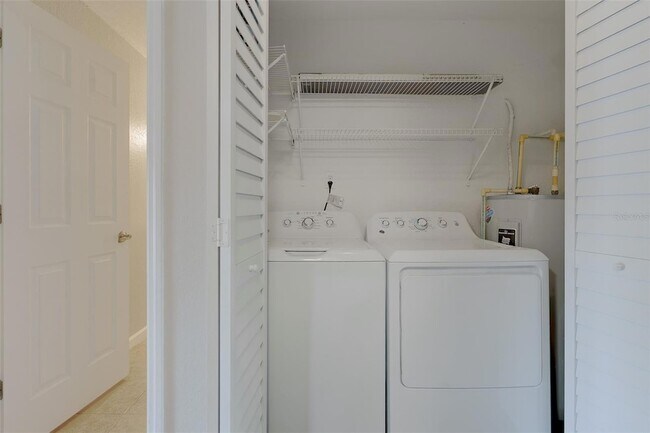 Building Photo - 12293 Sailwinds Dr