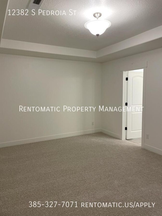 Building Photo - 12382 Pedroia St
