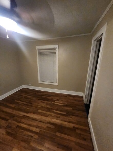 Building Photo - 503 Vermont St