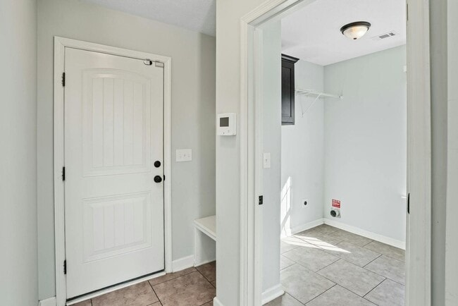 Building Photo - 5010 Copse Dr