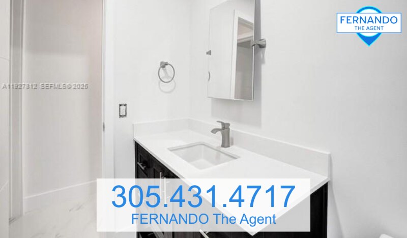 Building Photo - 7881 Hope St