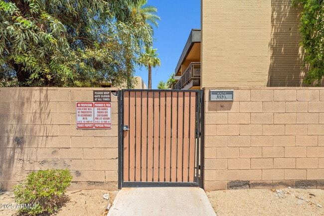 Building Photo - 6501 N 17th Ave