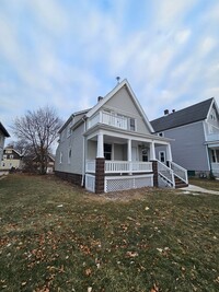 Building Photo - 2654 N 49th St