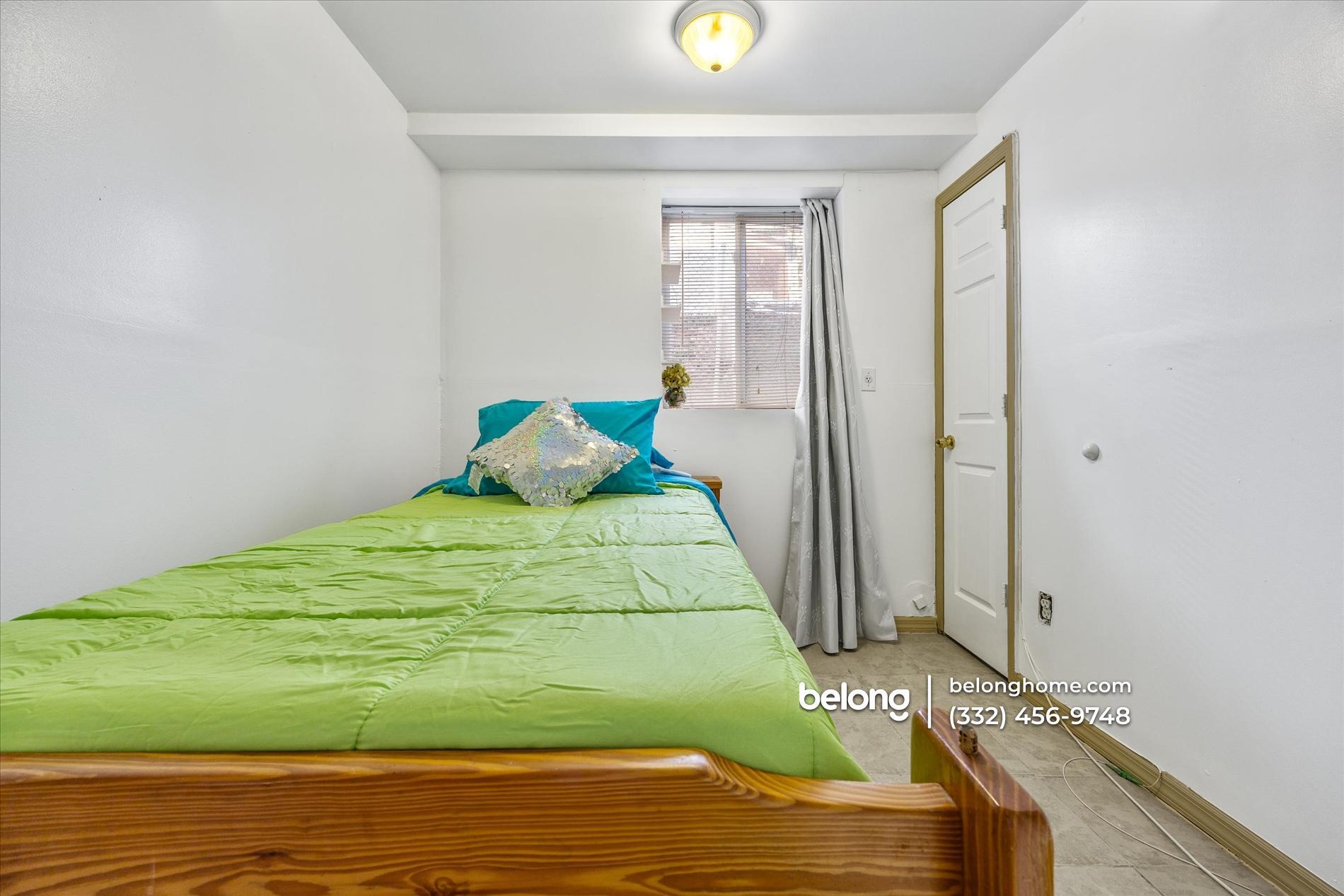 Building Photo - 18 Wayne St