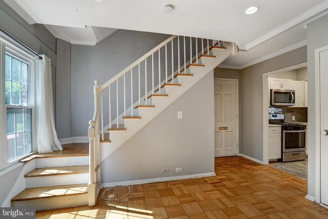 Building Photo - 3239 Gunston Rd