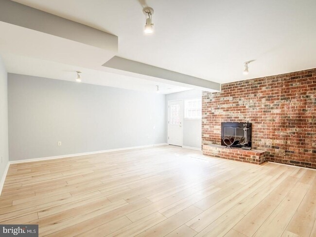 Building Photo - 1012 N Pelham St