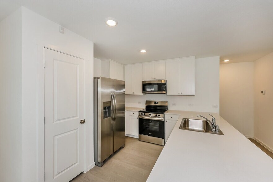 Building Photo - 1219 Maple St