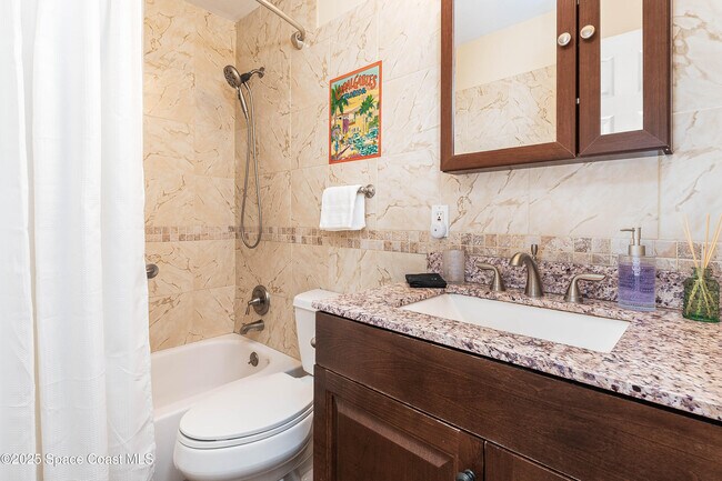 Building Photo - 363 Harbor Dr