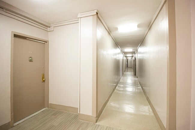 Building Photo - 2375 E 3rd St