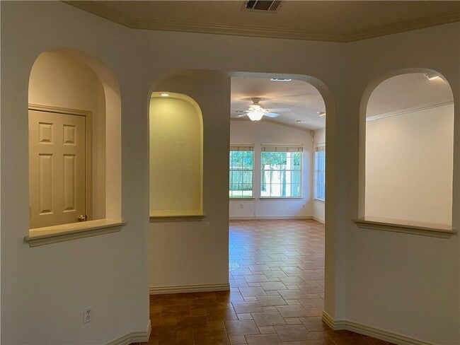 Building Photo - 9325 Meyrick Park Trail